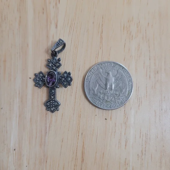 Vintage Sterling Silver Marcasite Amethyst Cross Pendent Gothic Art Deco Style - Picture 4 of 4